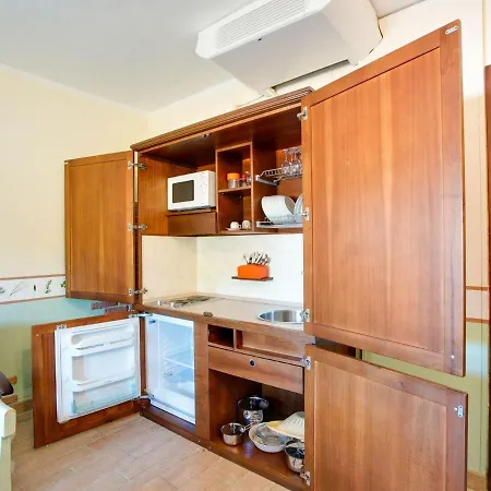 Дом отдыха Enticing In Castiglione Del With Pool Кастильоне-дель-Лаго